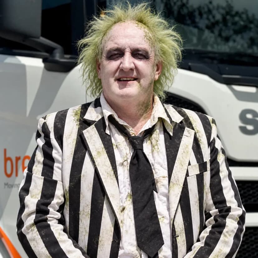 Alternate image of Lee Crank